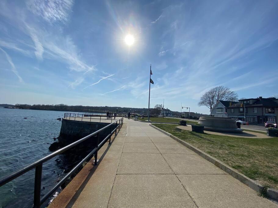Glorious Near Downtown With Washer/dryer Apartment